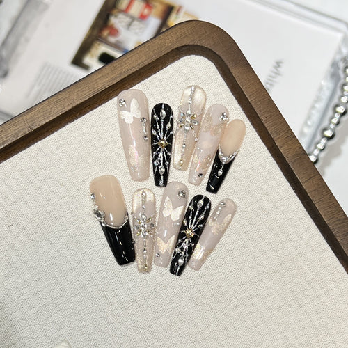 Elegantes von Schmetterlingen inspiriertes Press-On-Nagelkunstset Karnz