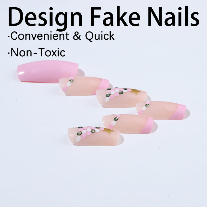 Kunstnagelset mit festlichem Weihnachtsbaum-Design und Glitzerverzierungen Karnz
