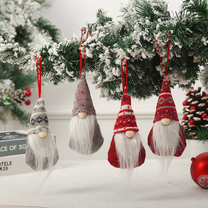 Niedliche Weihnachtsbaumdekoration im Gnom-Design Karnz