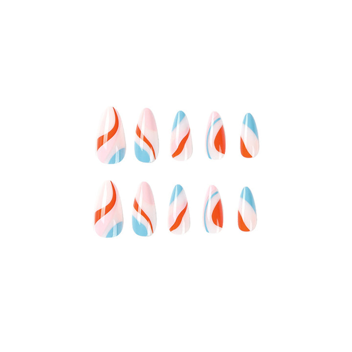 Kreative Nagelkunst mit Wellenmuster Karnz