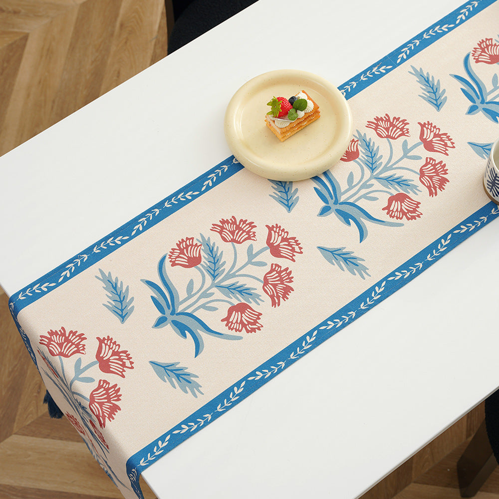 Leinen-Tischläufer im Vintage-Floralprint mit dekorativen Quasten Karnz