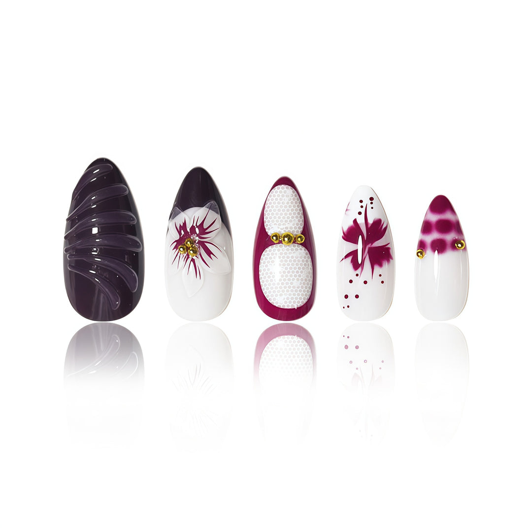 Elegante Floral Art-Nagelverlängerungen Karnz