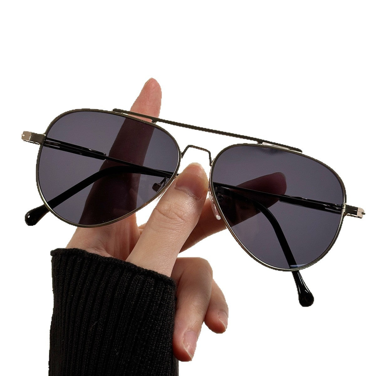 Damen zeitlose Piloten-Sonnenbrille mit hochwertigem Rahmen Karnz