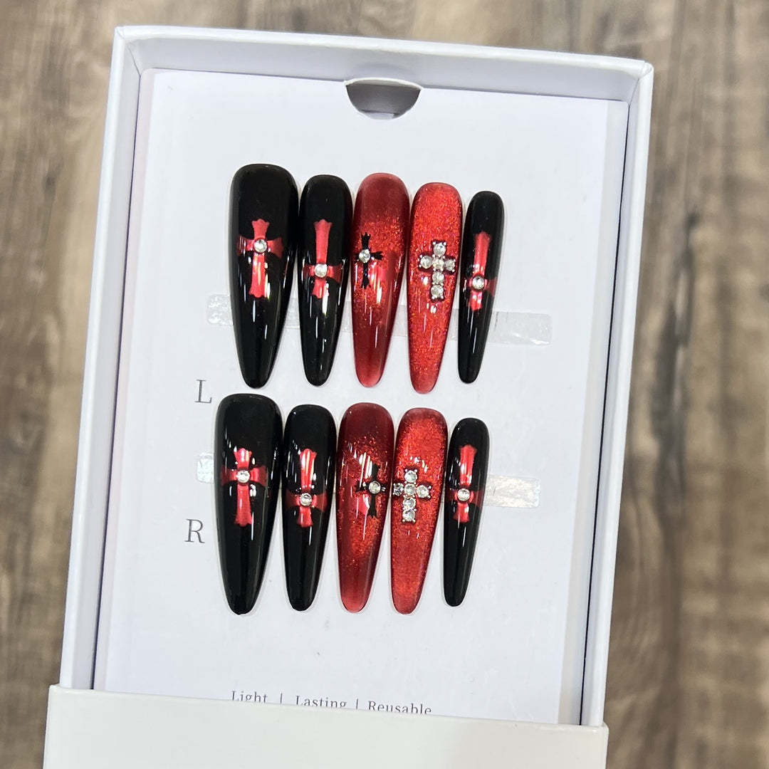 Glamouröser Stiletto Press-On Nagelset Karnz