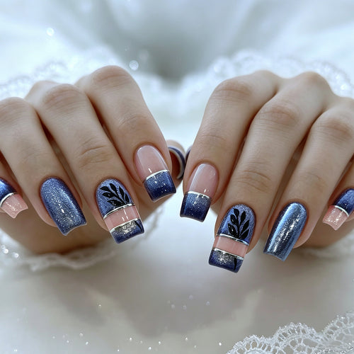 Dekoratives Nagelkunstdesign Karnz