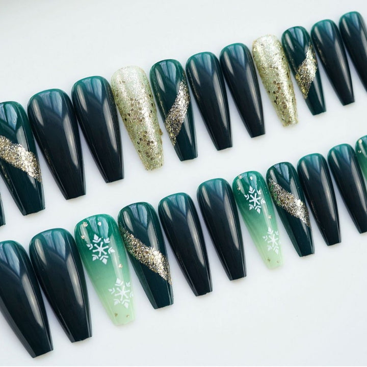 Glitzerndes Langes Stiletto Press-On Nagelset Karnz
