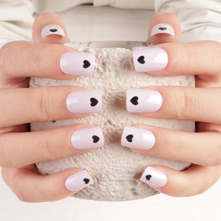 Herz-Beschmückte Press-On Nagelset Karnz