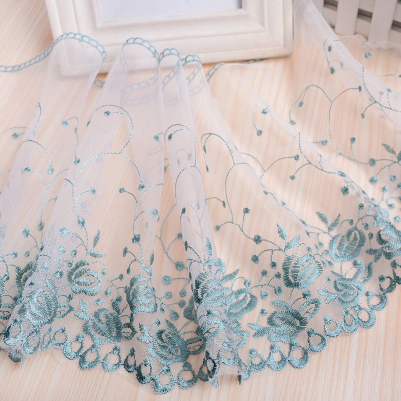Elegante Bestickte Gardine Karnz
