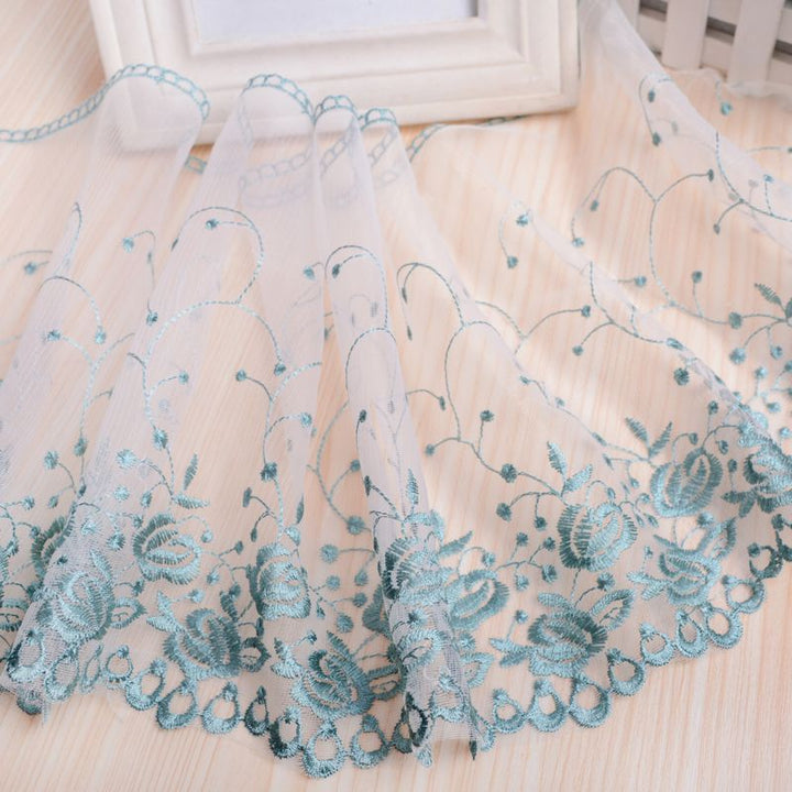 Elegante Bestickte Gardine Karnz