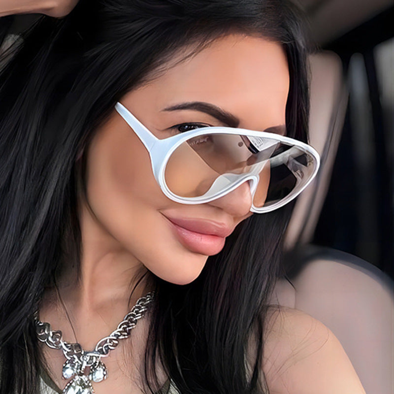Damen futuristische Sonnenbrille mit großflächigen Gläsern und ergonomischem Rahmen Karnz