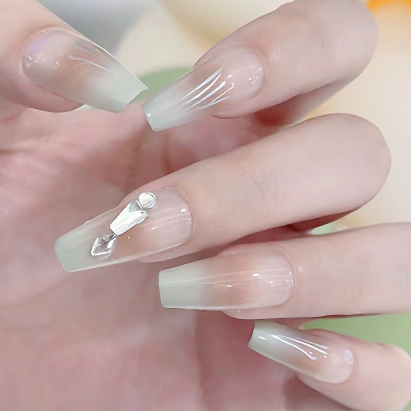 Natürliche Nagelpflege Karnz