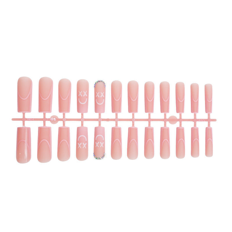 Dekoratives Press-On-Nail-Set mit verspielten Designs Karnz