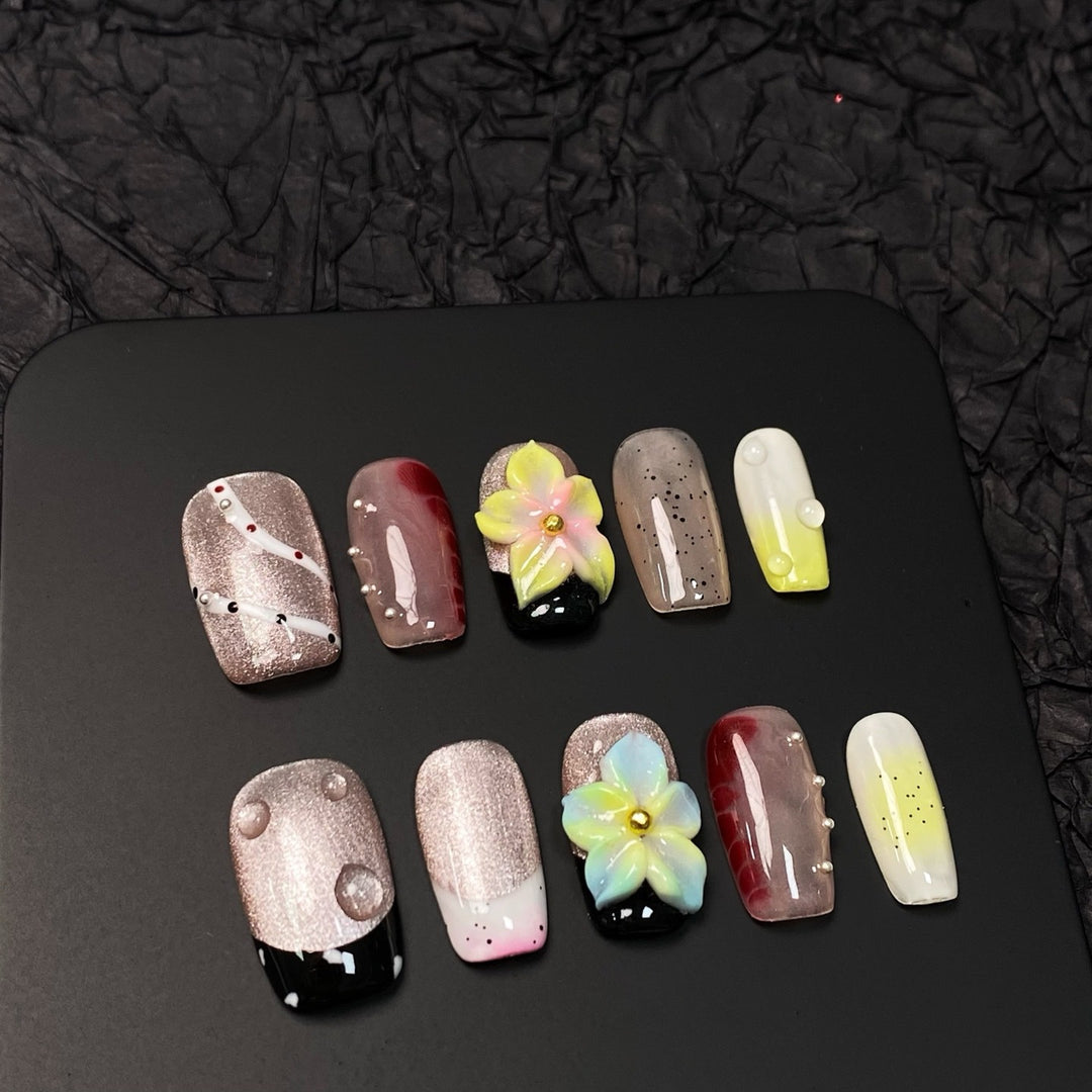 Künstlerisches dekoratives Press-On-Nagelset