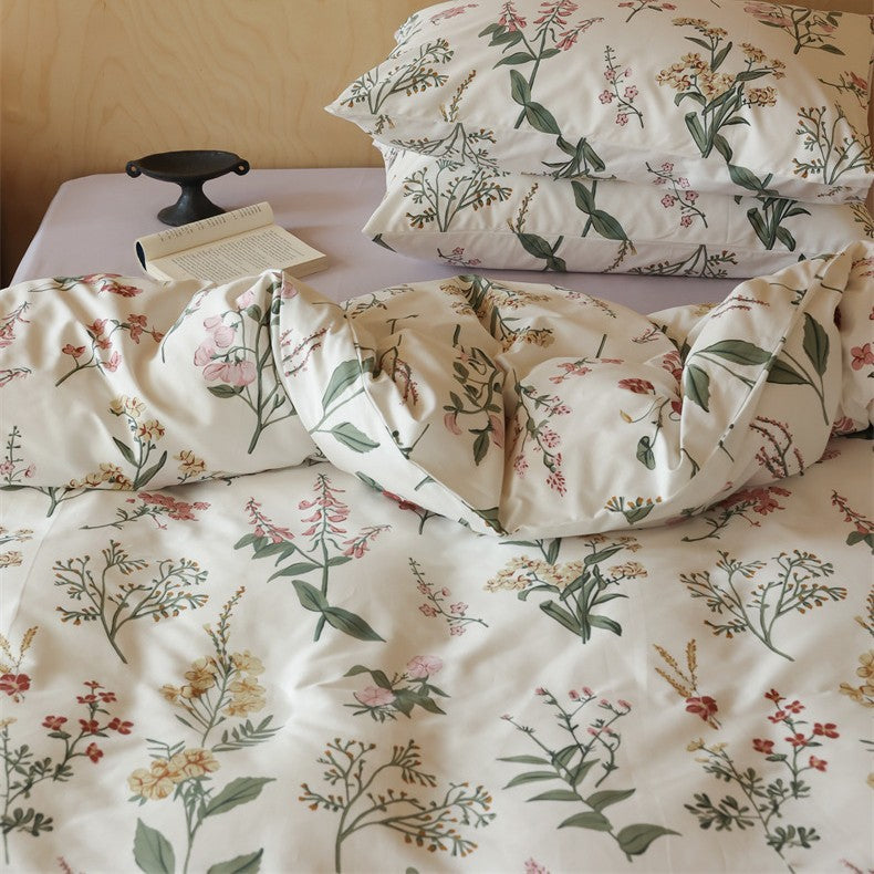 Baumwollsatin Bettwäsche-Set mit feinem Karomuster und floralen Motiven