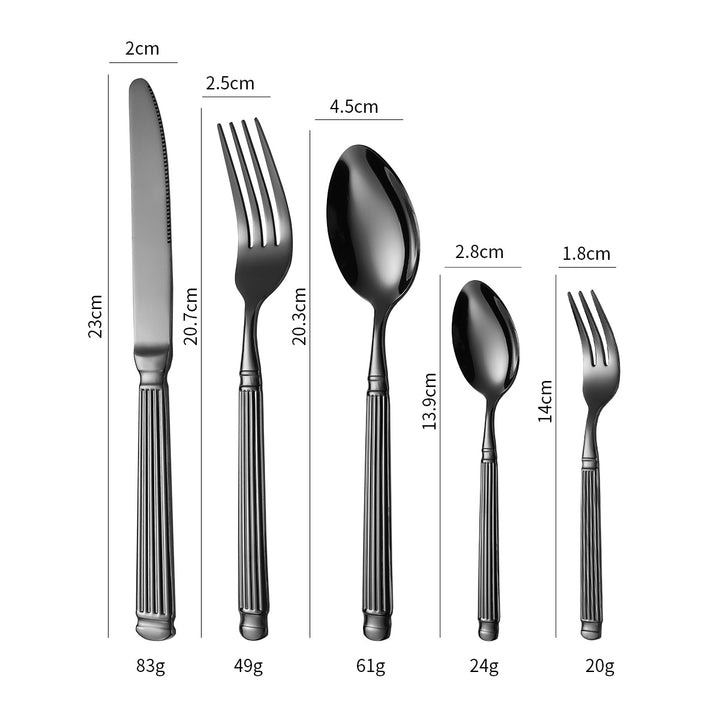 Eleganter Dessertlöffel mit Exklusivem Oberflächendesign Karnz