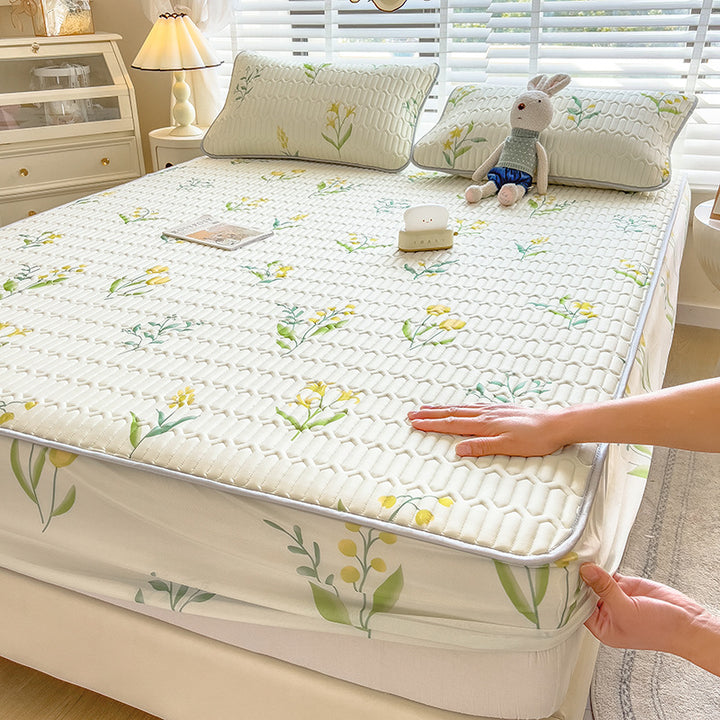 Gestepptes Blumemuster Matratzenschoner