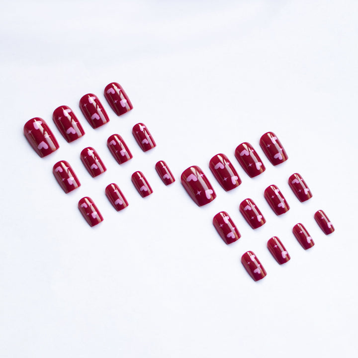 Glamouröses Herz Nagelkunst
