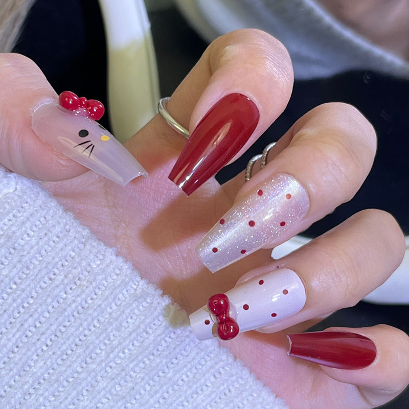 Glamouröses Press-On Nagelkunst-Set mit stylishen Edelstein-Akzenten Karnz