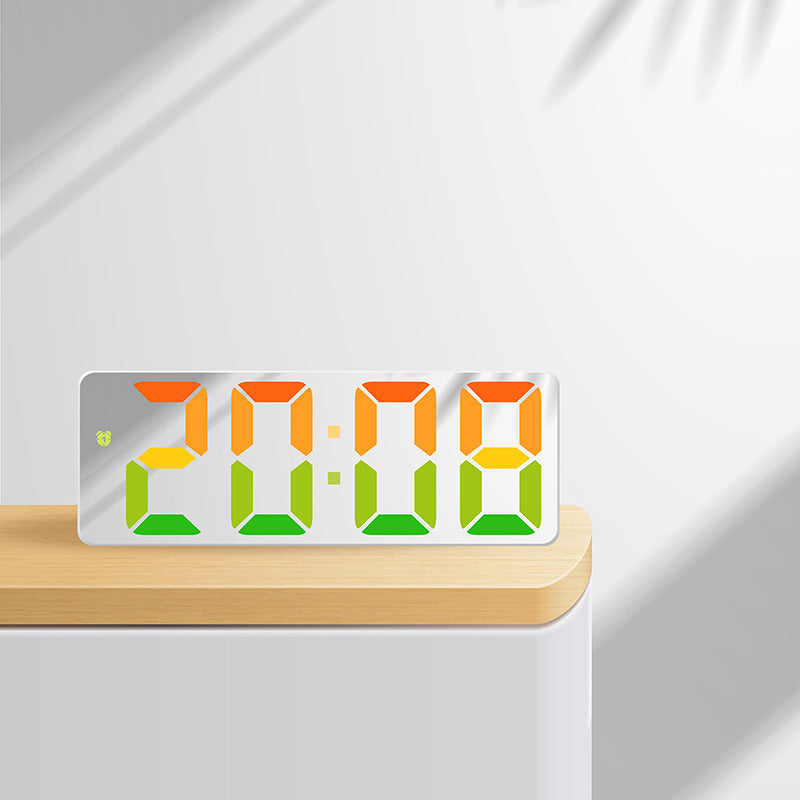 Digitaluhr im modernen Design Karnz