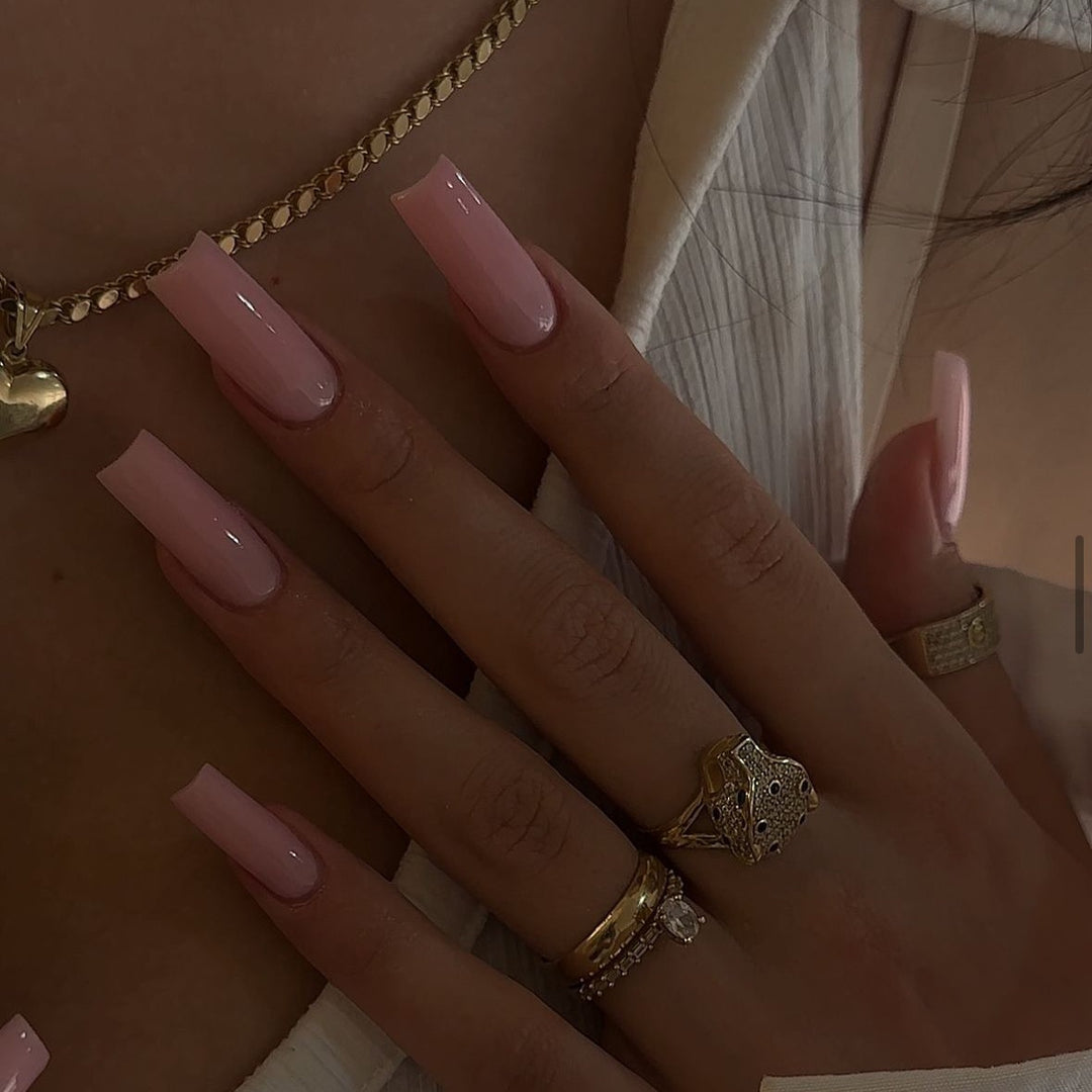 Künstliche Nagelspitzen mit Hochglanz-Finish Karnz