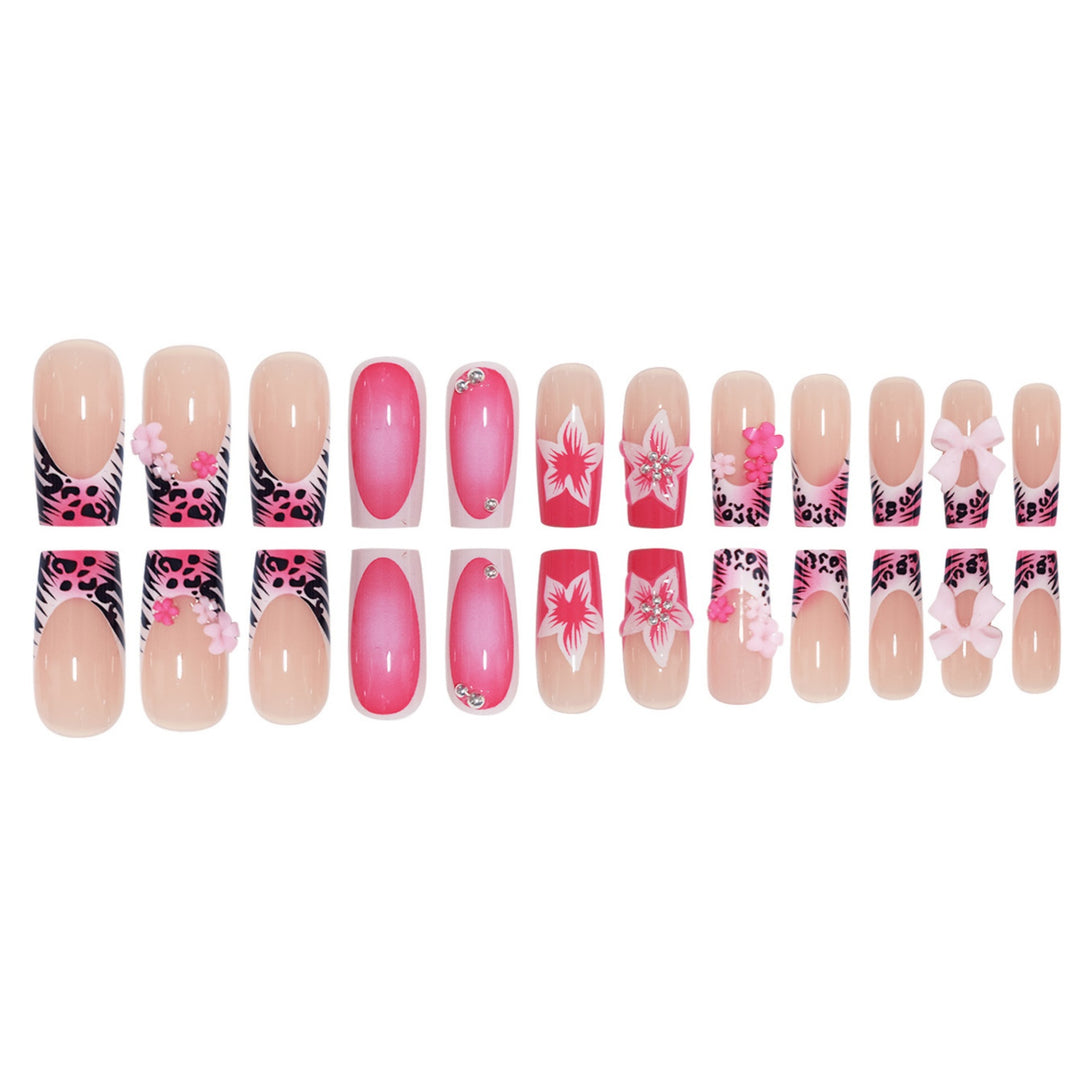 Floral Elegante Press-On Nagelverlängerungen Karnz