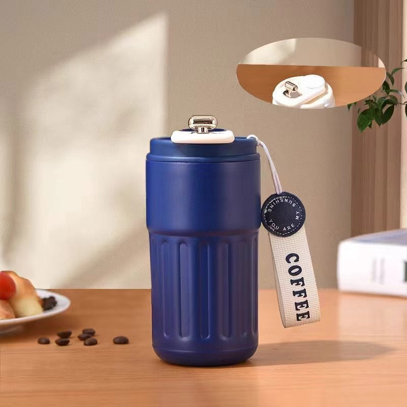 Unisex isolierter Kaffeebecher mit praktischem Deckel Karnz