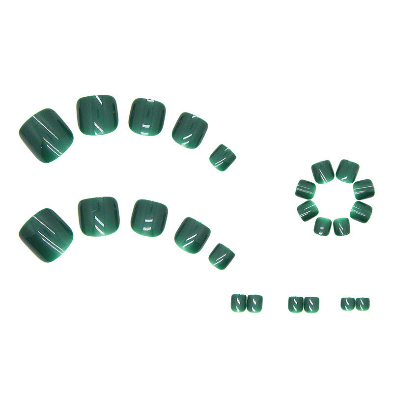 Kunstnagelset mit luxuriösem Hochglanz-Finish Karnz