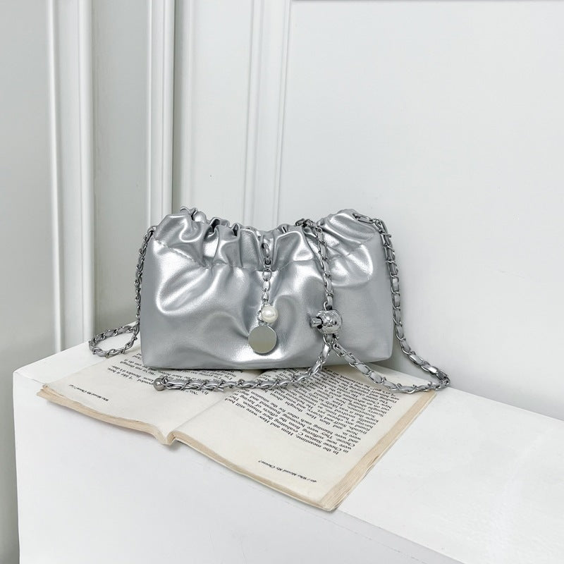 Elegante mini-Handtasche mit Kettenakzent