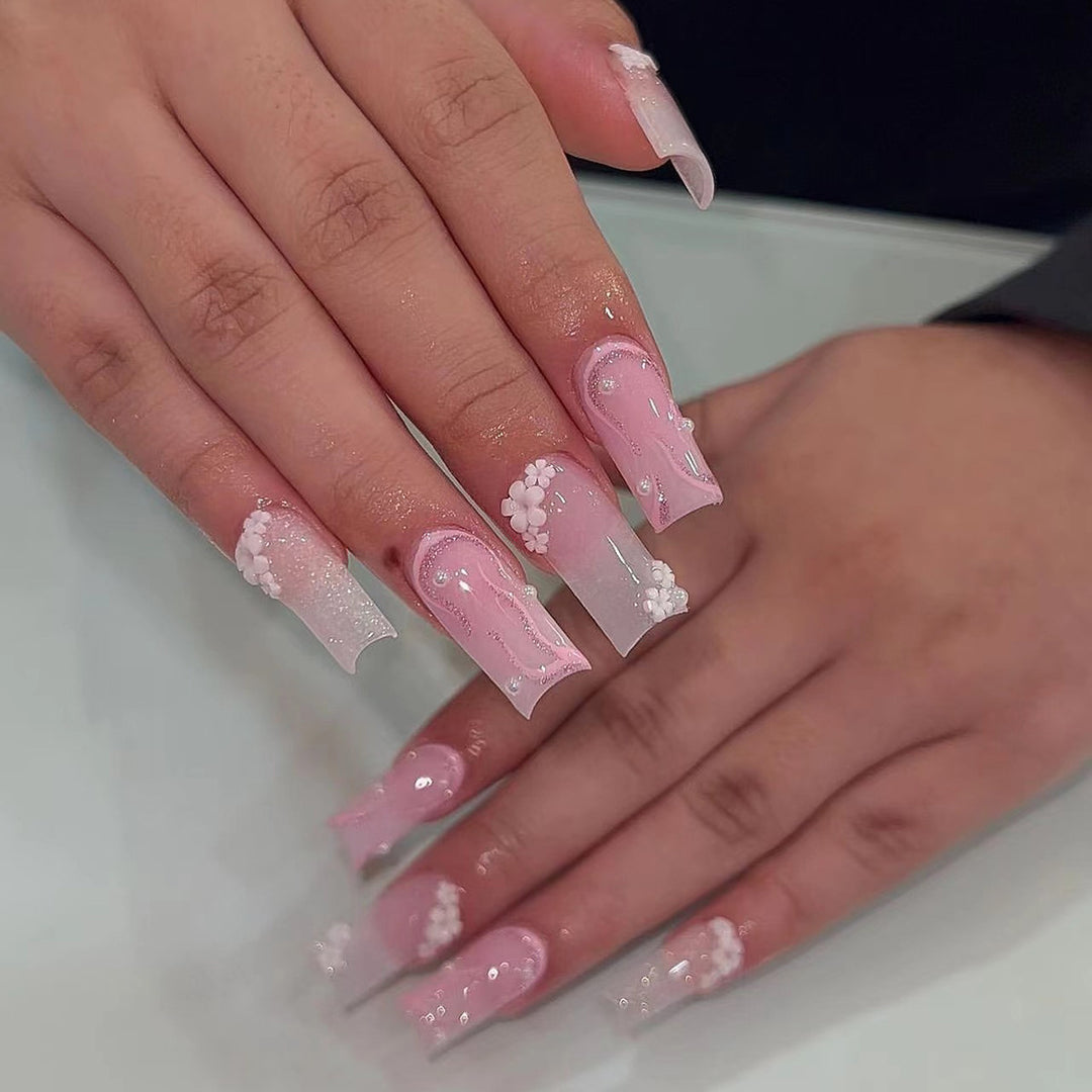 Dekorative florale Nagelkunstverlängerungen Karnz