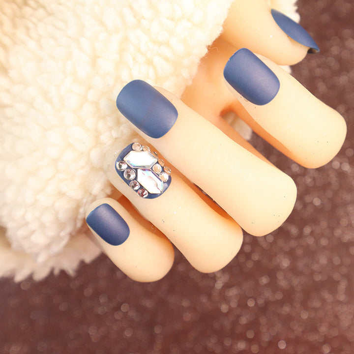 Matte Press-On Nagelset mit Strass-Akzenten Karnz