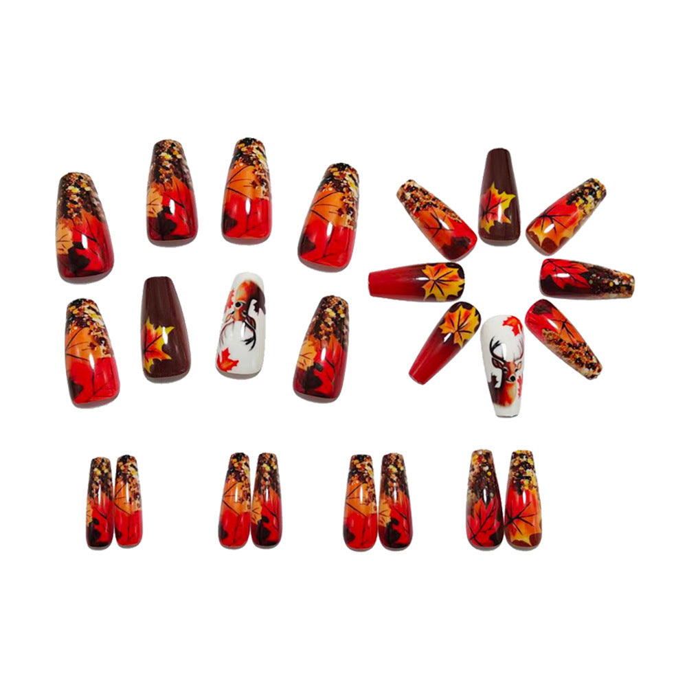 Künstliche Nagelkunst mit Herbstlichem Blatt-Design Karnz