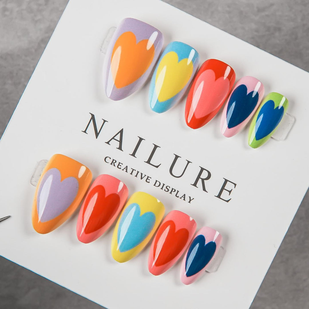 Kreatives Herzdesign Press-On Nagelset