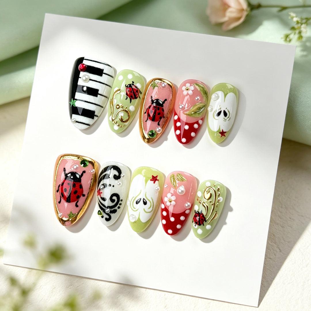 Künstlerisch Thematisiertes Nagelkunstset