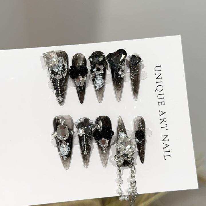 Gothic-inspirierte dekorative Press-On-Nagelset