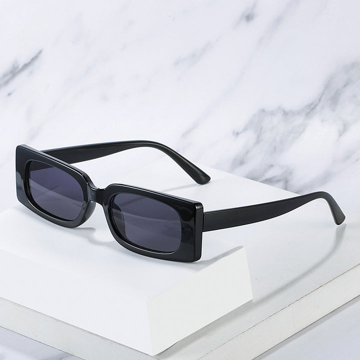 Damen Sonnenbrille im modernen Retro-Stil Karnz