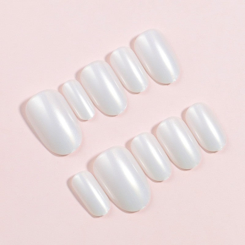 Premium Elegante Glänzende Press-On Nagelkunst Karnz