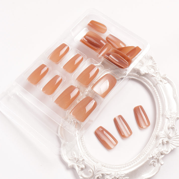 Premium Glänzende Gel-Nagelverlängerungen Karnz
