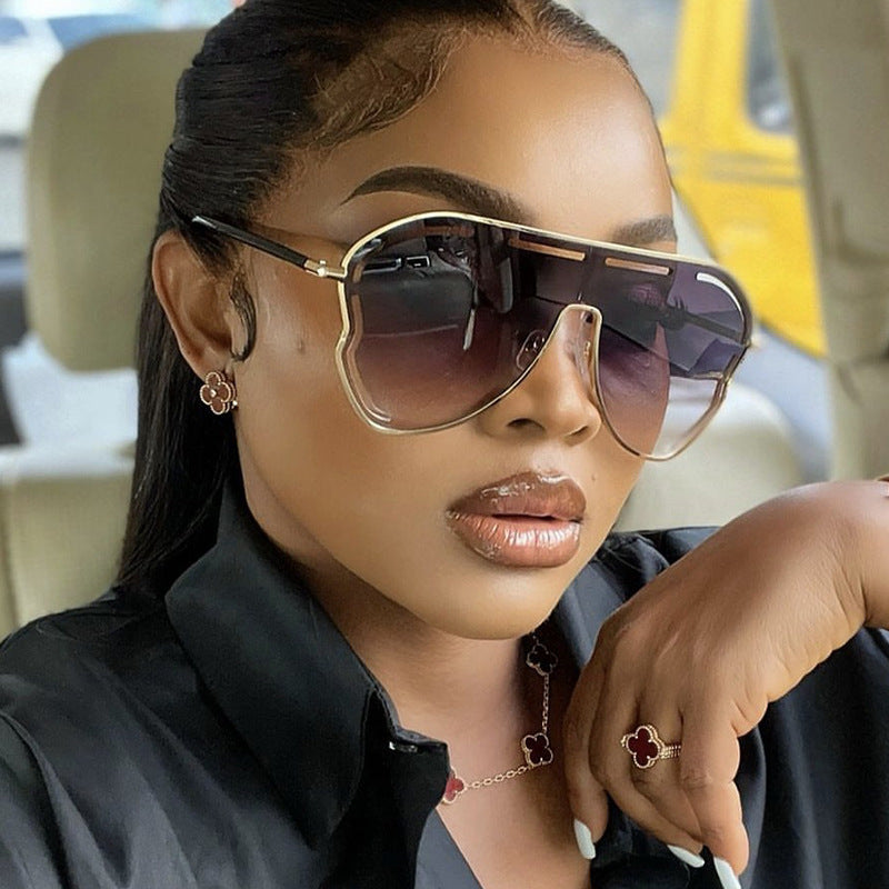 Damen luxuriöse Piloten-Sonnenbrille mit modernem Rahmen Karnz