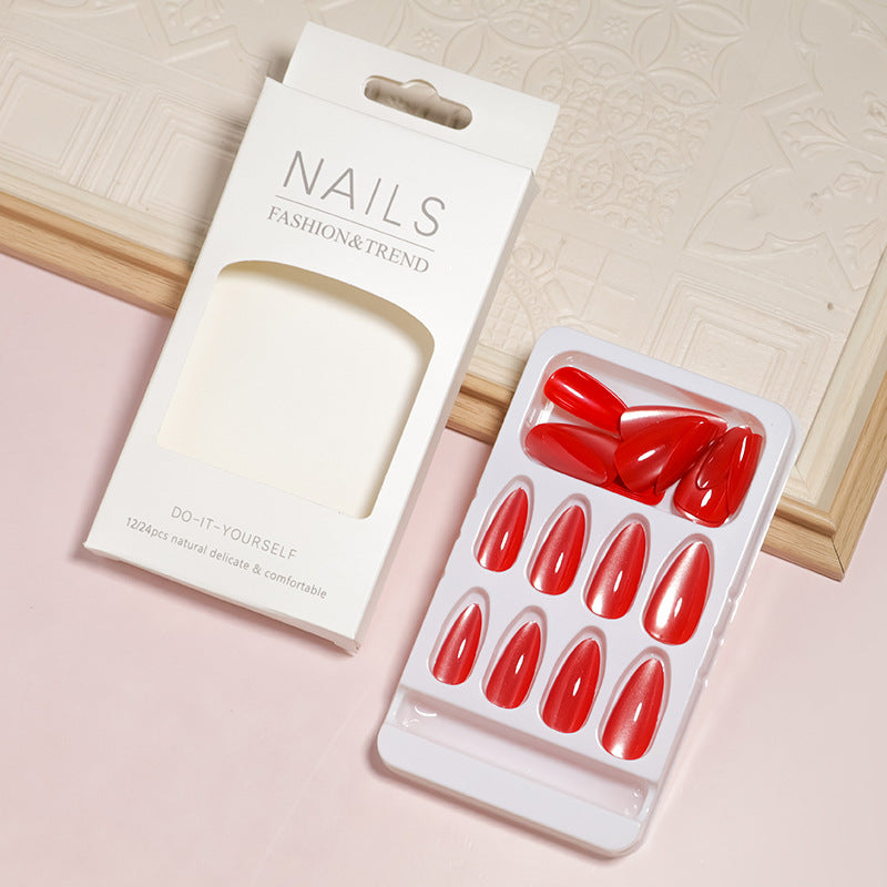 DIY Press-On Nail Set mit Glänzendem Finish Karnz
