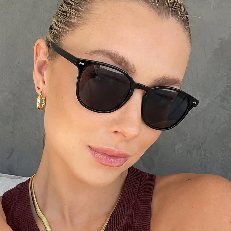 Damen modische Sonnenbrille mit robustem Kunststoffrahmen und hochwertigem UV-Schutz Karnz