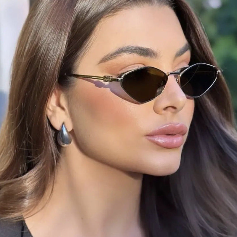 Damen geometrische Sonnenbrille mit glänzendem Metallrahmen und polarisierten Gläsern Karnz