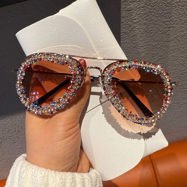 Damen Sonnenbrille mit extravagantem Strassrahmen Karnz