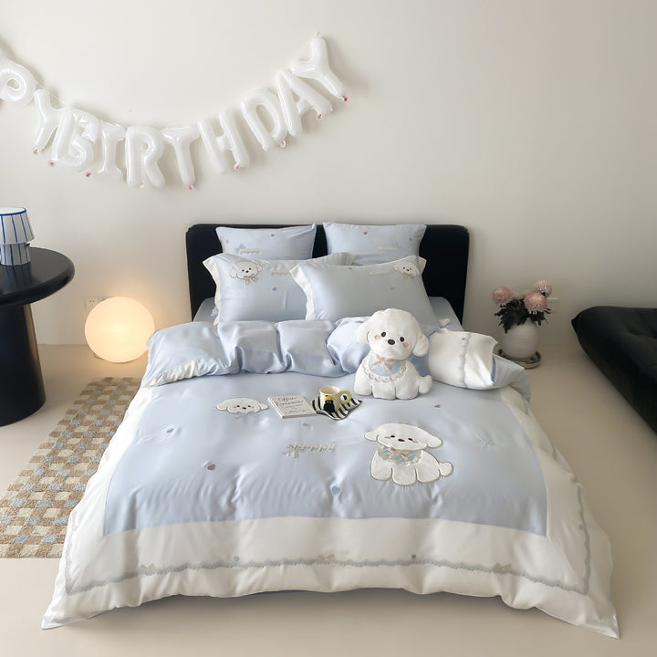 Kinder-Bettwäsche-Set aus Baumwollsatin mit bestickten Hund-Applikationen und Kuschelplüschtier