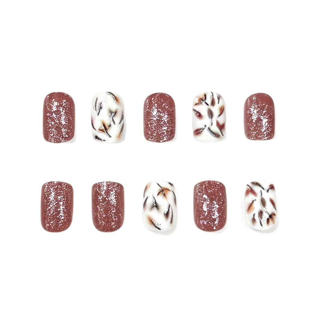 Dekorative, herbstlich inspirierte Nagelkunst Karnz