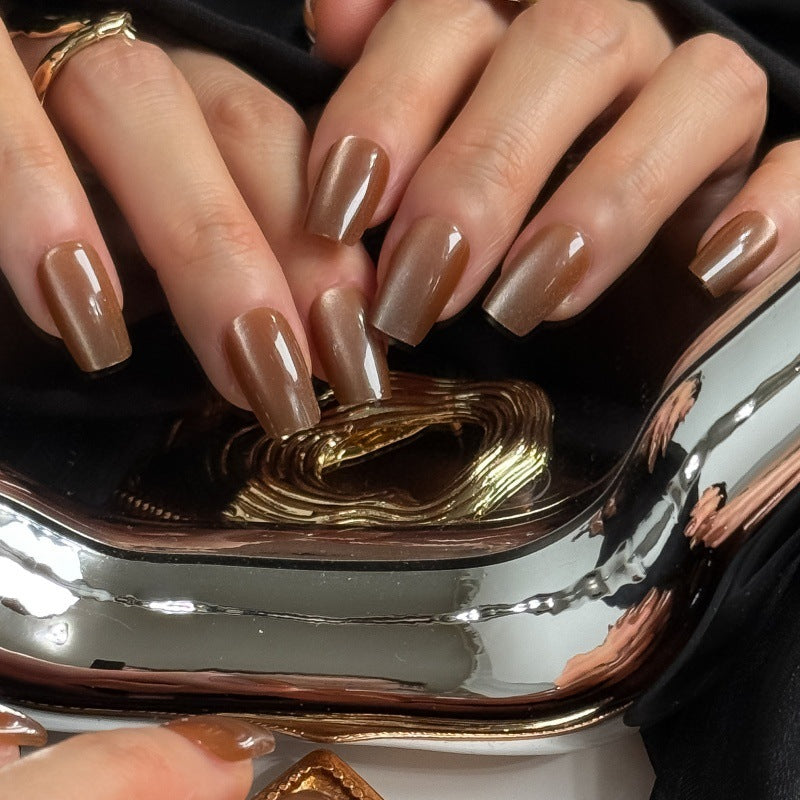 Elegante Kunstnägel mit sanftem Ombre-Finish Karnz