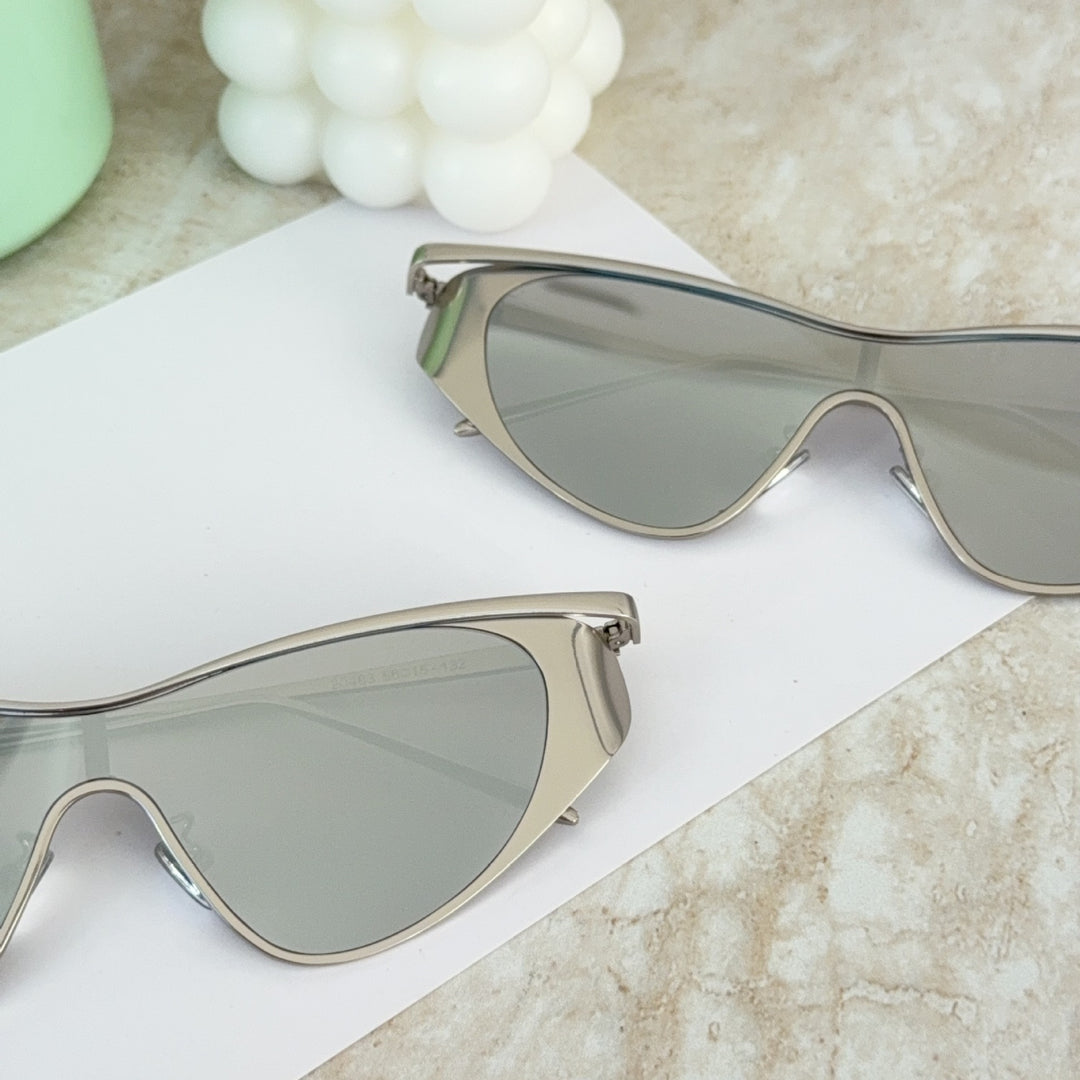 Modebewusste Shield-Sonnenbrille Karnz