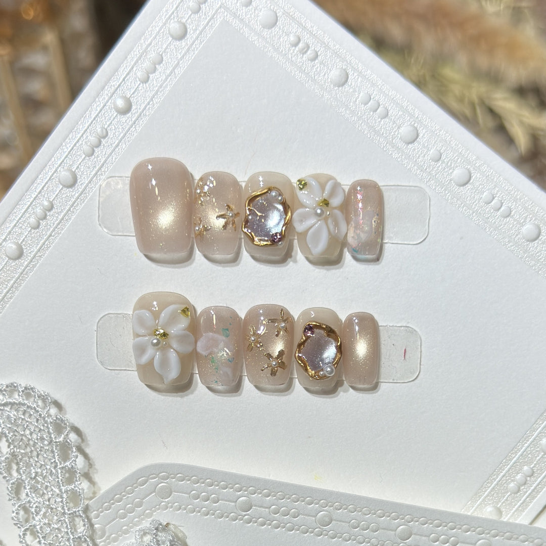 Themen Press-On Nagelkunstset mit Hello Kitty Designs Karnz