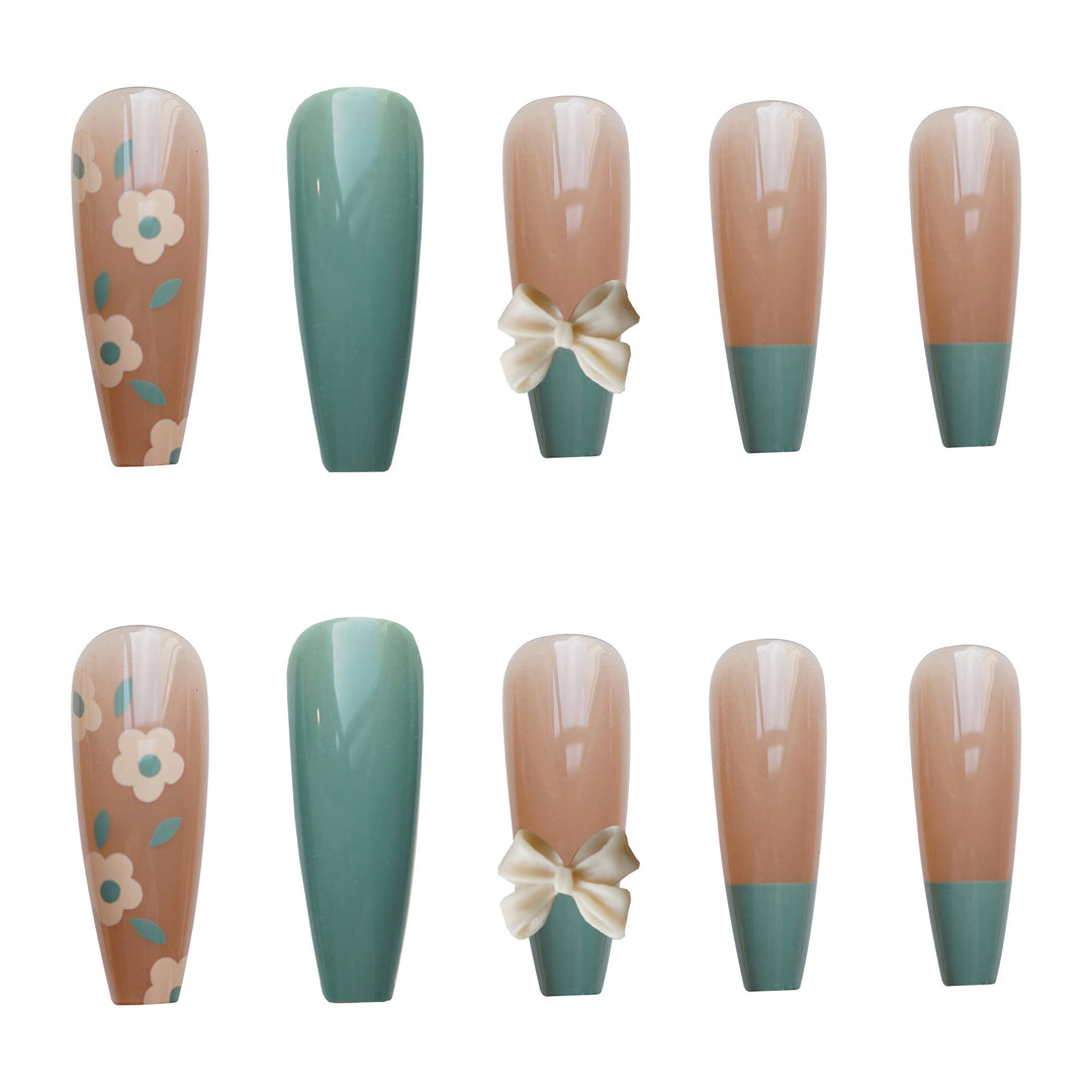 Floral Accent Press-On Nail Art