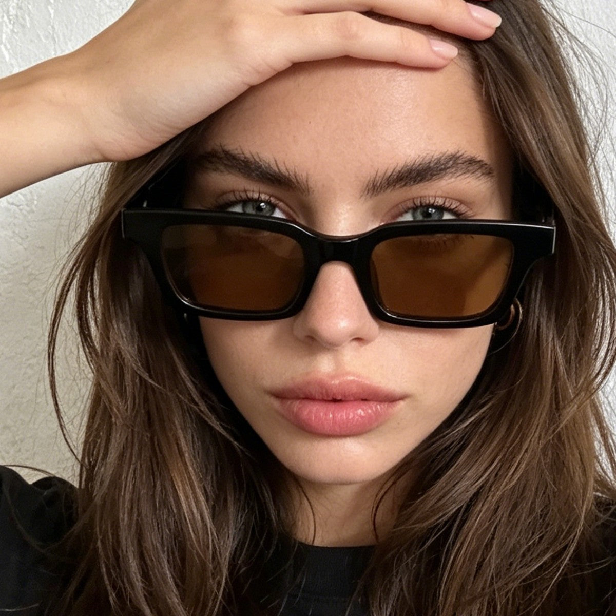 Damen stilvolle Sonnenbrille im urbanen Design Karnz