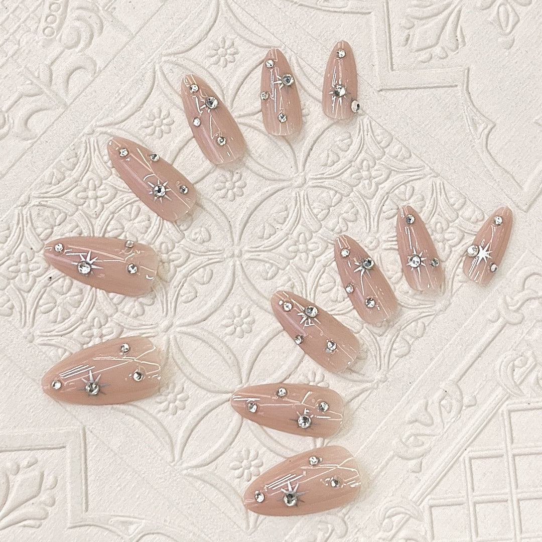 Elegante dekorative Aufklebenägel Tipps Karnz